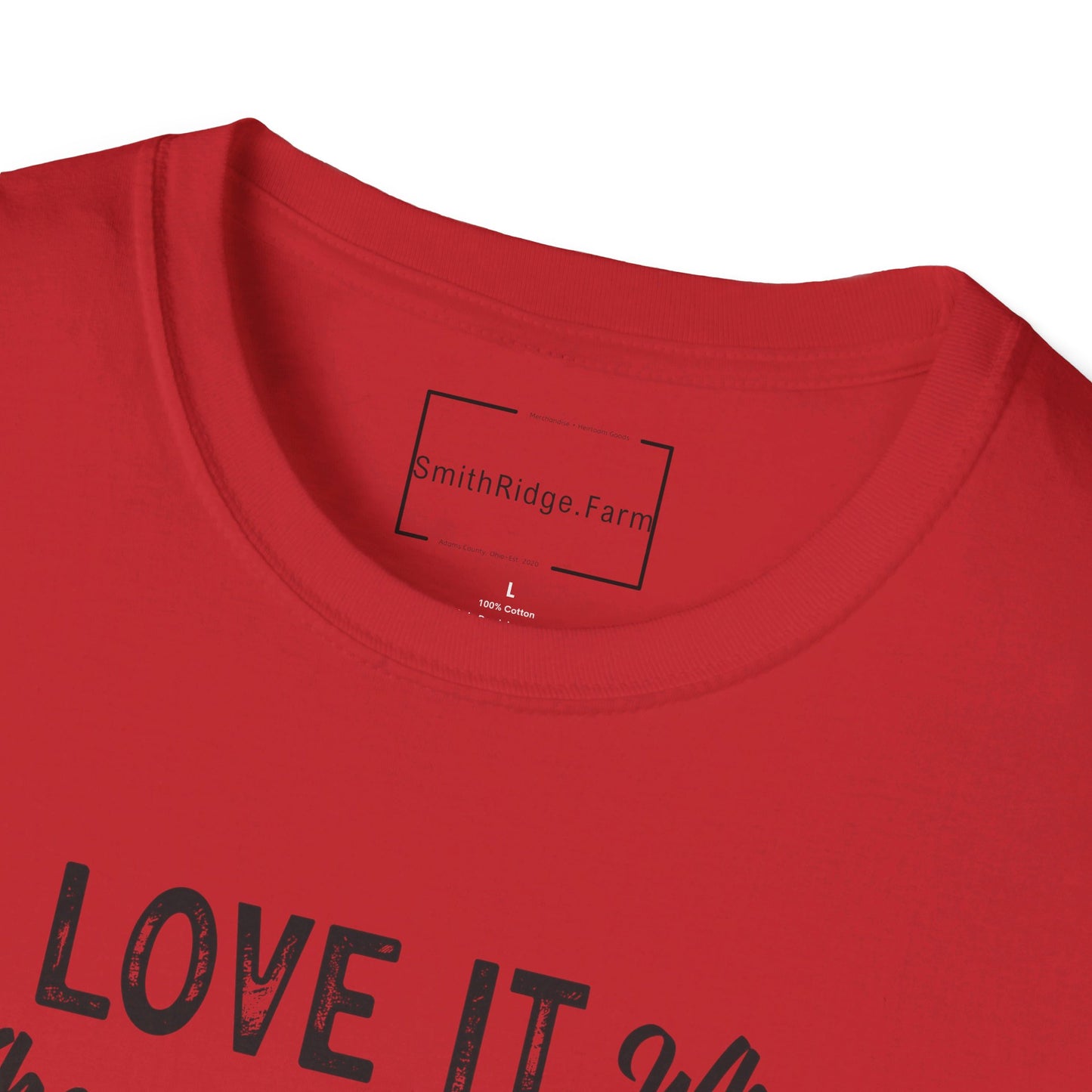 I LOVE IT WHEN SHE BENDS OVER. FISHING HUMOR. Cotton, Short Sleeve, Crew Neck Tee.