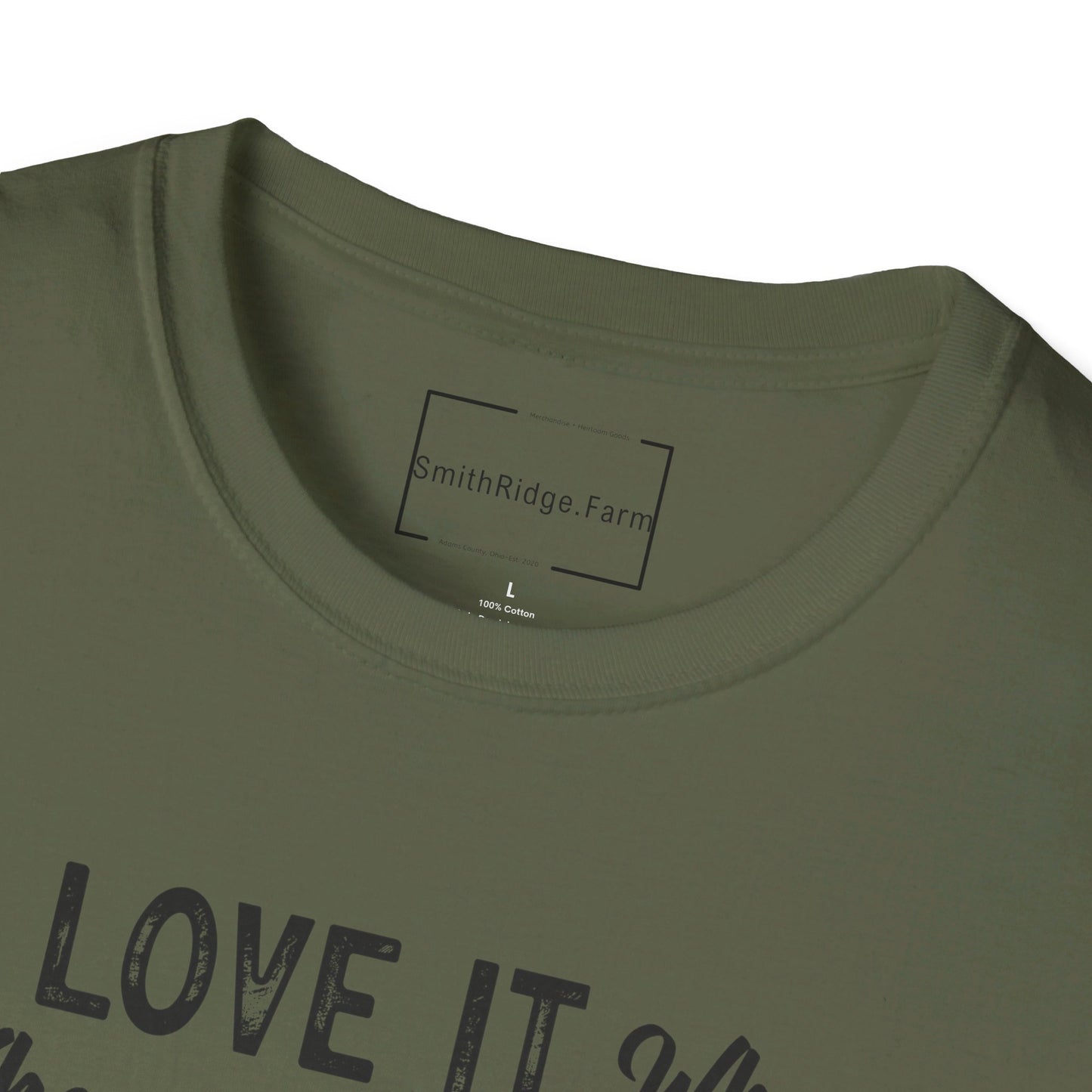 I LOVE IT WHEN SHE BENDS OVER. FISHING HUMOR. Cotton, Short Sleeve, Crew Neck Tee.
