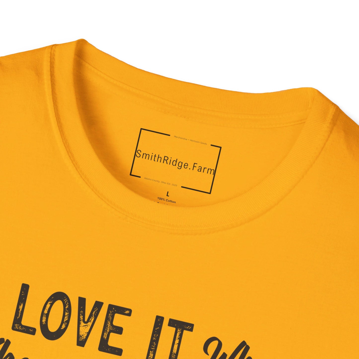 I LOVE IT WHEN SHE BENDS OVER. FISHING HUMOR. Cotton, Short Sleeve, Crew Neck Tee.