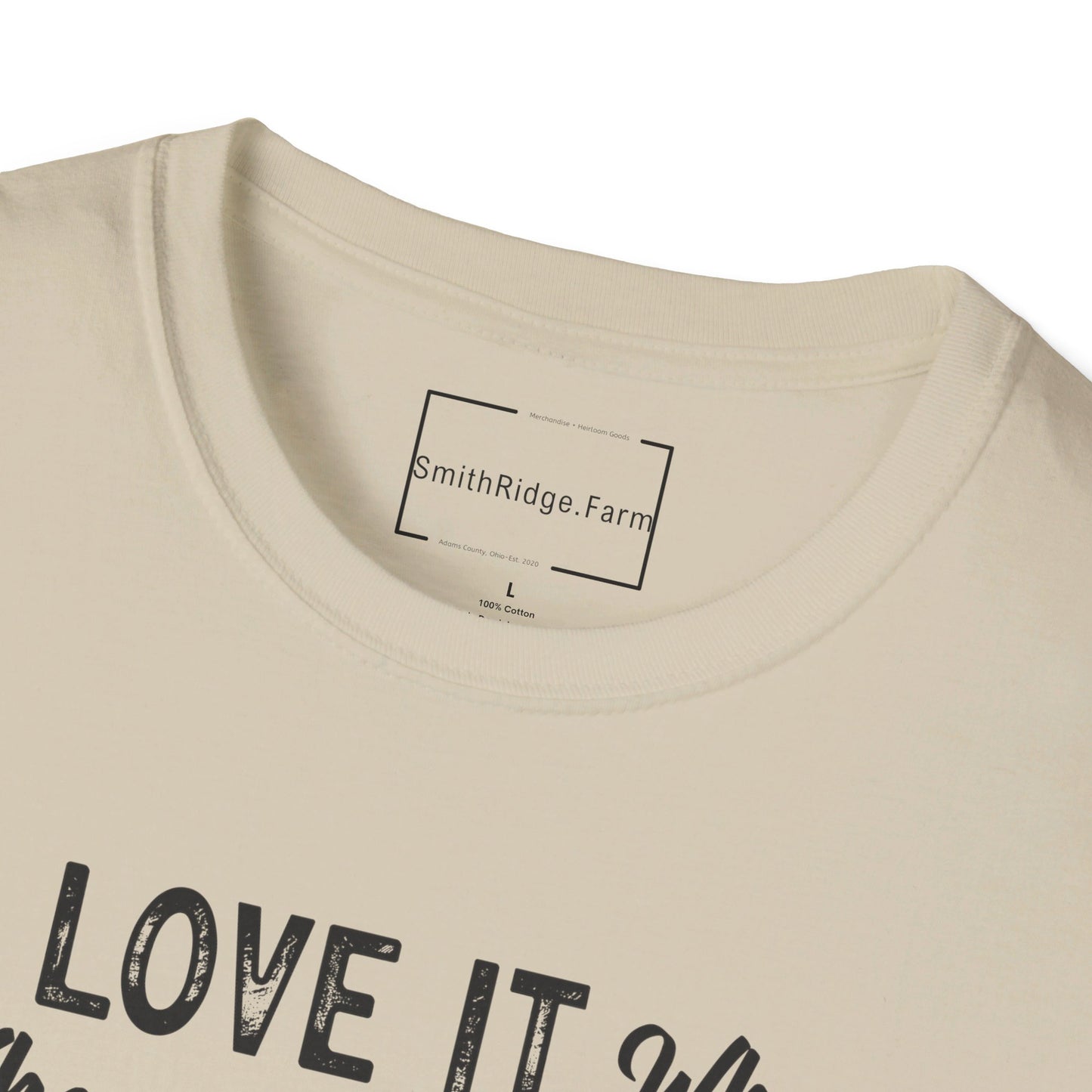 I LOVE IT WHEN SHE BENDS OVER. FISHING HUMOR. Cotton, Short Sleeve, Crew Neck Tee.
