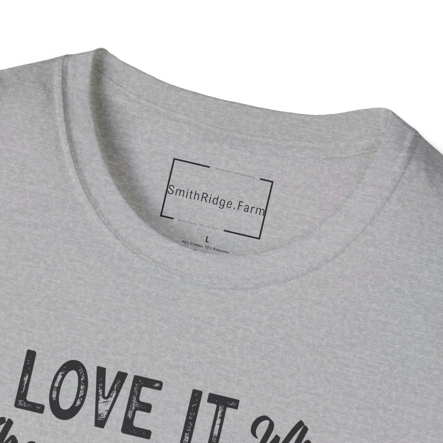 I LOVE IT WHEN SHE BENDS OVER. FISHING HUMOR. Cotton, Short Sleeve, Crew Neck Tee.